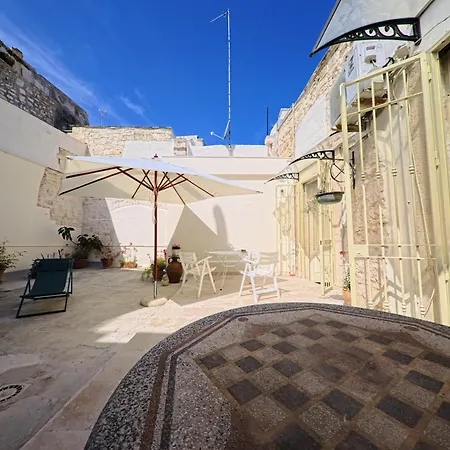 Palazzo Framarino Dei Malatesta - Noble Floor - Xiv Century Holiday home Giovinazzo