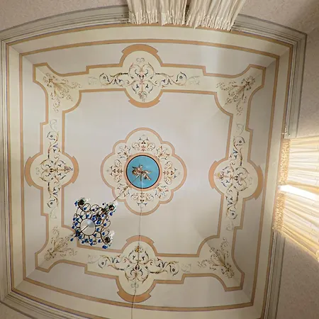 Palazzo Framarino Dei Malatesta - Noble Floor - Xiv Century *