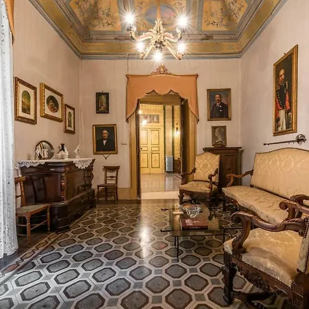 Palazzo Framarino Dei Malatesta - Noble Floor - Xiv Century * Giovinazzo
